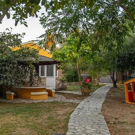 Aura Two * Lefkimmi (Corfu)