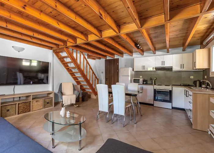 Aura Two Lejlighed Lefkímmi